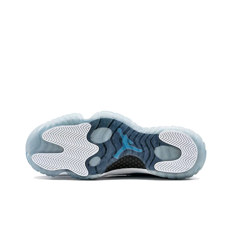 Jordan 11 Retro Pantone-5