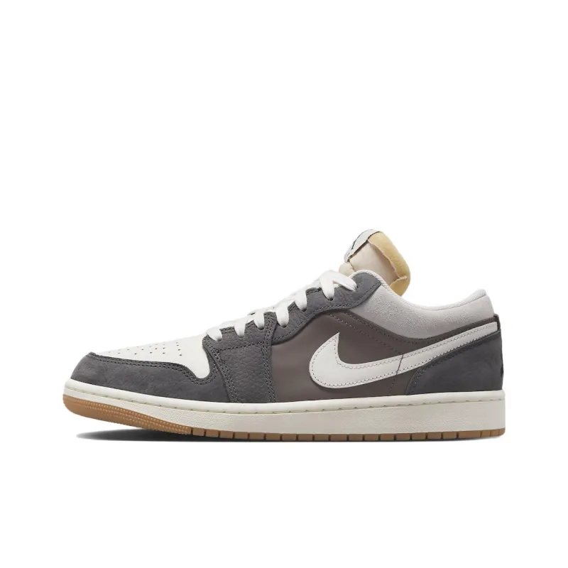 Air Jordan 1 Low 'SNKRS Day Korea'-0