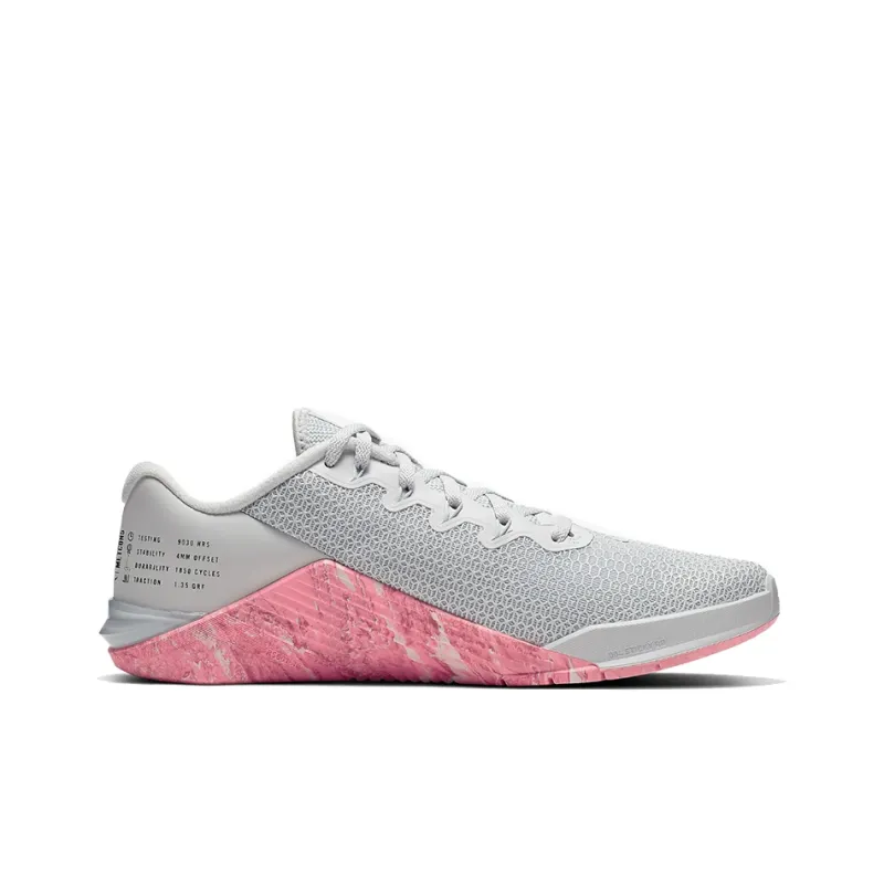 Nike Women's Metcon 5 'Pure Platinum'-1