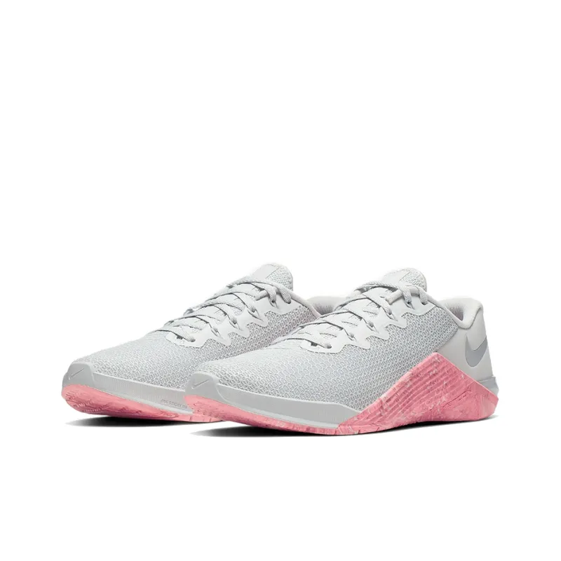 Nike Women's Metcon 5 'Pure Platinum'-2