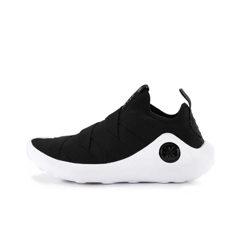 LiNing Wade Collection Way Of Wade Low Top Vintage Basketball Shoes Women's Black White-0