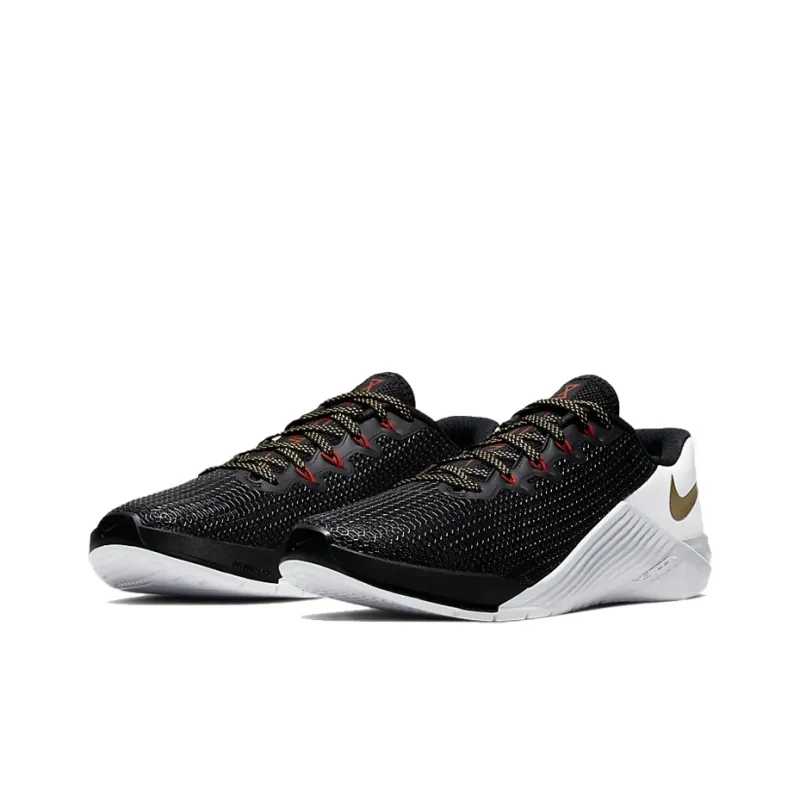 Nike Metcon 5 Black Metallic Gold Women's-2