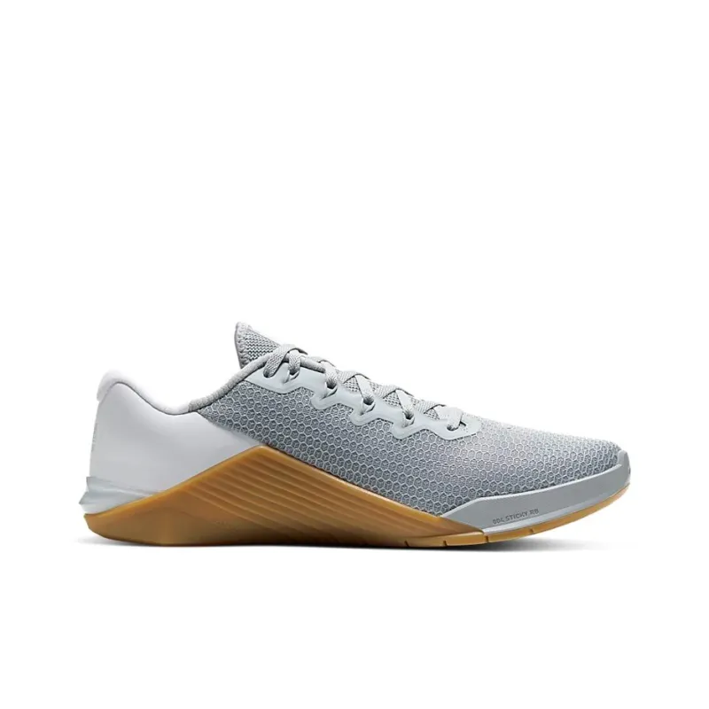 Nike Metcon 5 'Wolf Grey Gum'-1