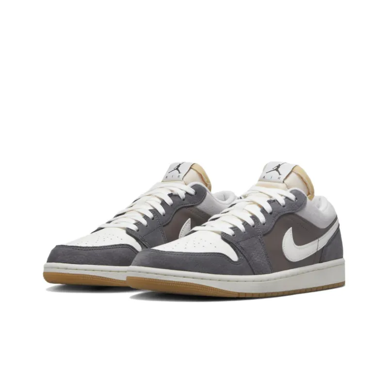 Air Jordan 1 Low 'SNKRS Day Korea'-2