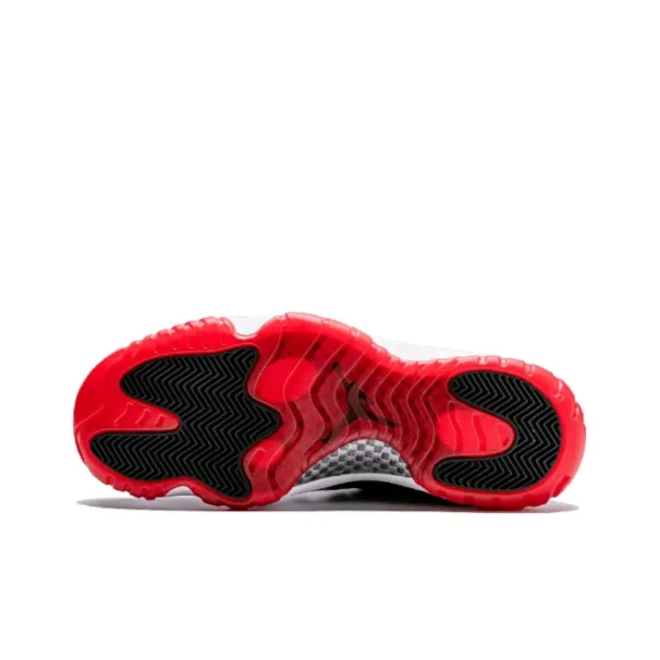 Jordan 11 Retro Playoffs 2012-4