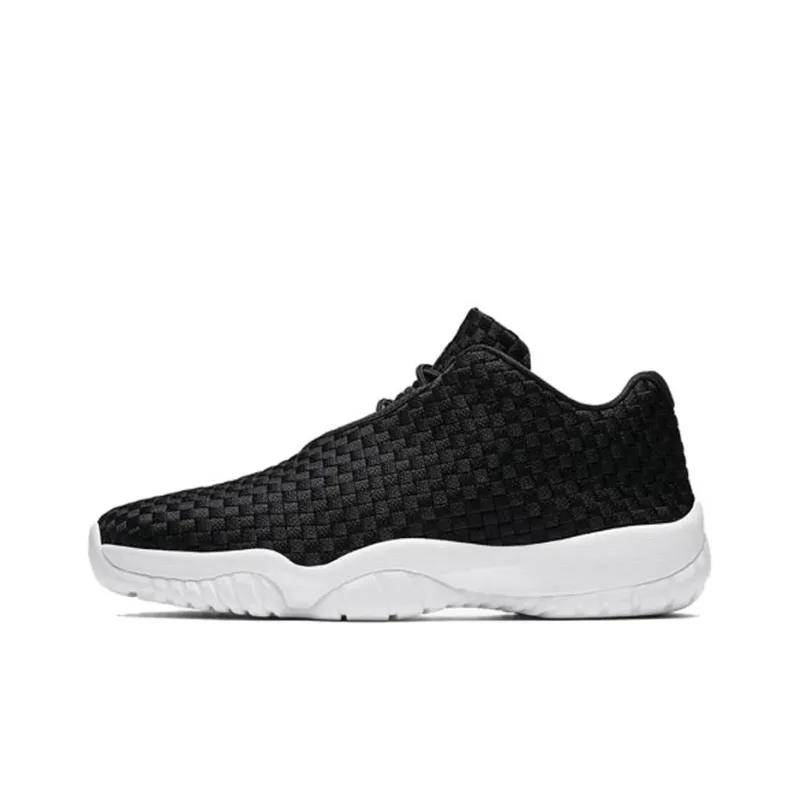Jordan Future Low Black White 2018-0