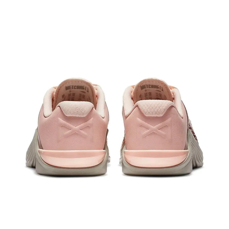 Nike Metcon 6 'Guava Ice Metallic Red Bronze' Women's-4