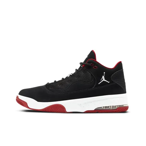 Jordan Max Aura 2 Black Gym Red