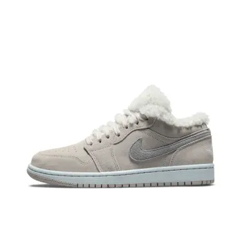 JORDAN 1 Low Se Sherpa Fleece Women's