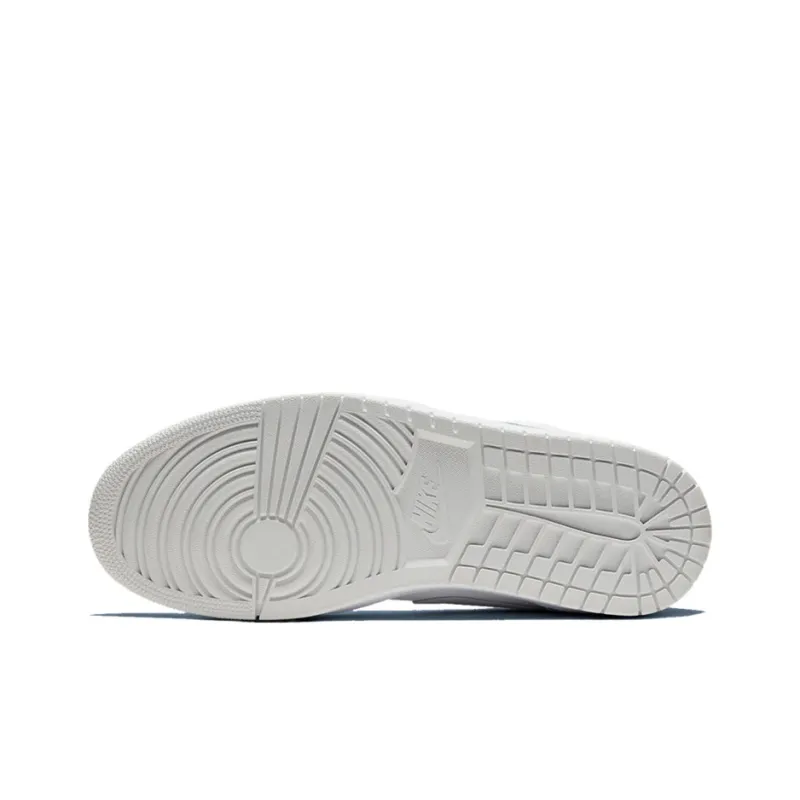 Jordan 1 Low Paris-4