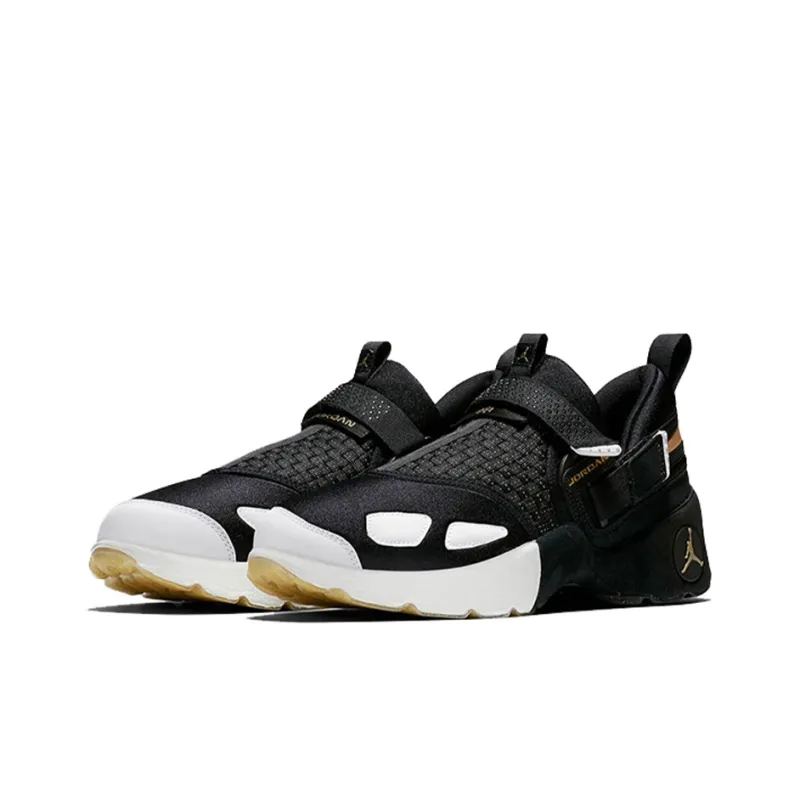 Jordan Trunner Lx Bhm 2017-1