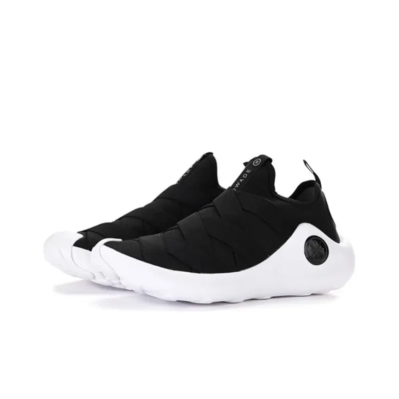 LiNing Wade Collection Way Of Wade Low Top Vintage Basketball Shoes Women's Black White-1