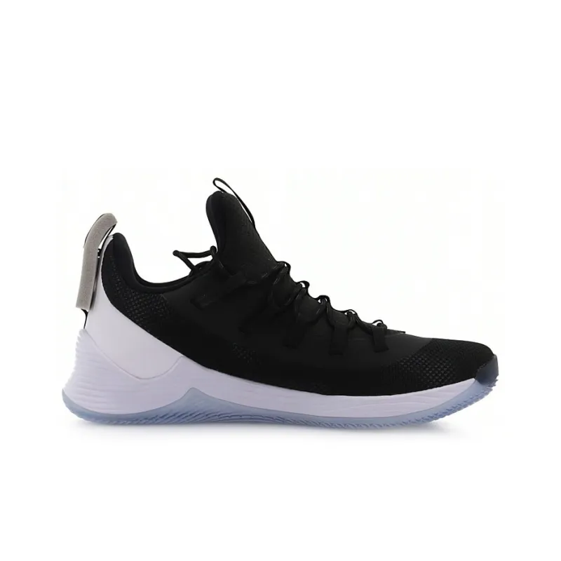 Jordan Ultra Fly 2 Low Black White-1