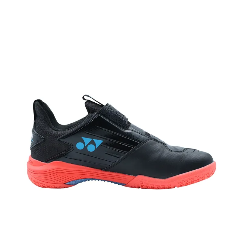 YONEX 88D 2 Badminton Shoes Unisex Low Top Black Red-1