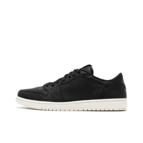 Jordan 1 Retro Low Swooshless Black