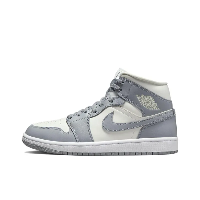 Air Jordan 1 Mid 'Stealth' Women's-0