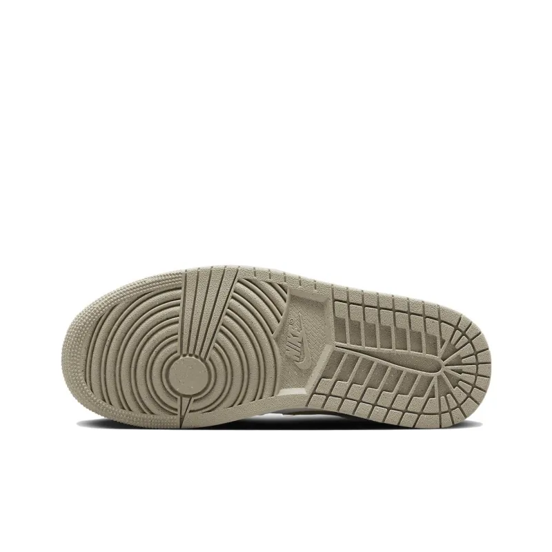 Jordan 1 Low Se Team Gold Women's-5