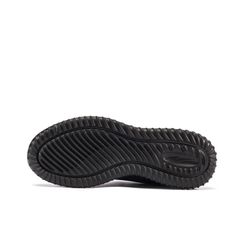 Erke Training Shoes Men Low Top Jet Black/King Gold-4