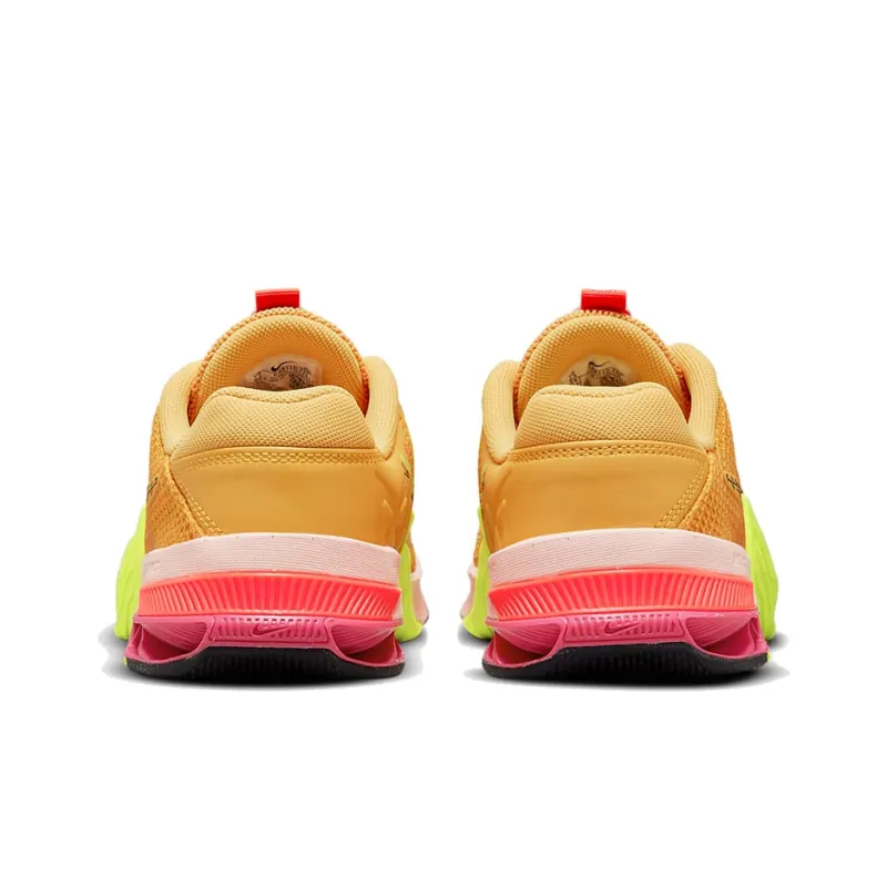 Nike Metcon 7 X 'Rawdacious'-4