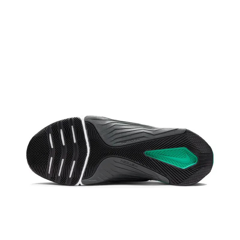 Nike Metcon 7 FlyEase 'Total Orange Clear Emerald'-5