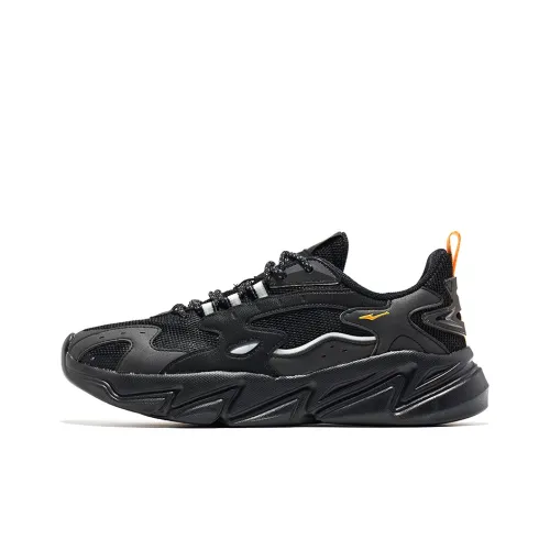 Erke Training Shoes Men Low-Top Jet Black/Vintage Yellow