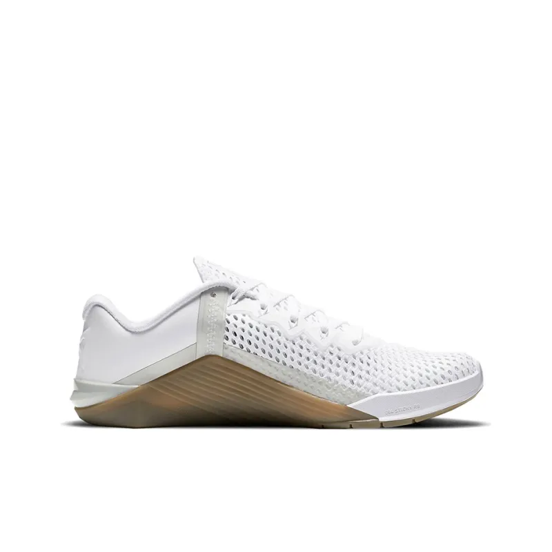 Nike Metcon 6 'White Gum Dark Brown'-1