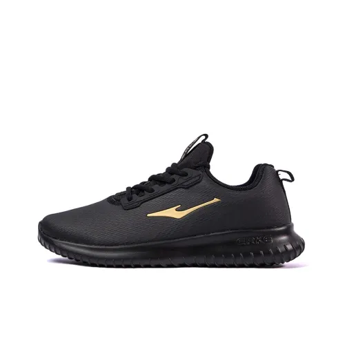 Erke Training Shoes Men Low-Top Jet Black/King Gold