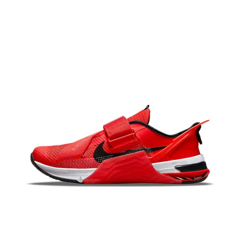 Nike Metcon 7 FlyEase 'Chile Red'-0