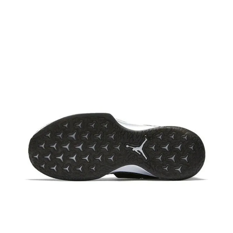 Jordan Trainer 2 Flyknit Black Metallic Gold-5