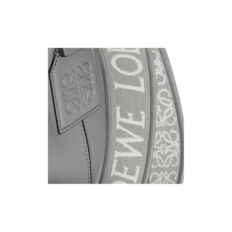 LOEWE Cubi Shoulder Bags-4