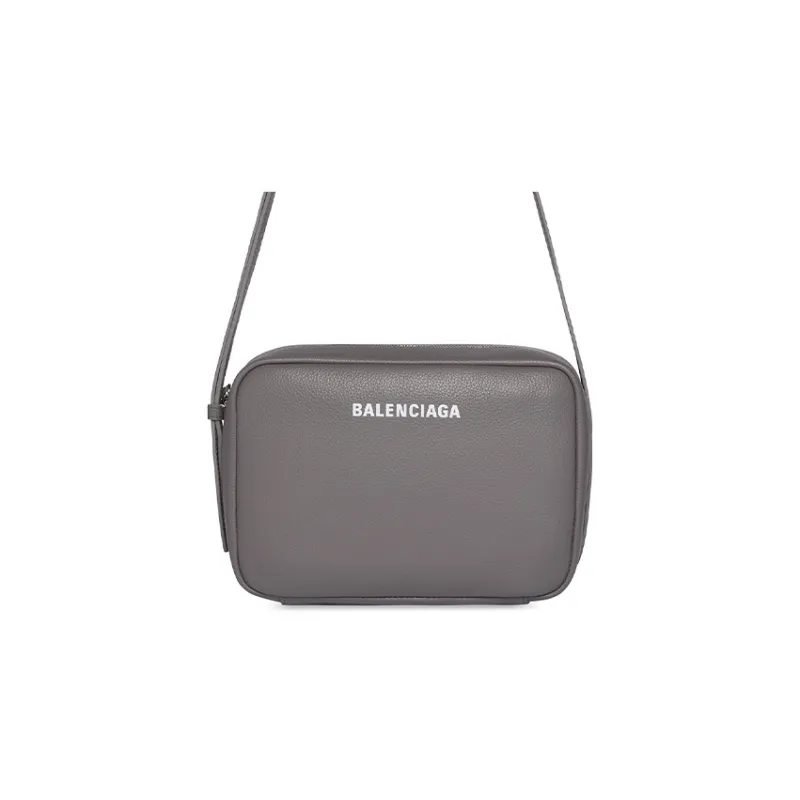 Balenciaga Everyday Shoulder Bags-0