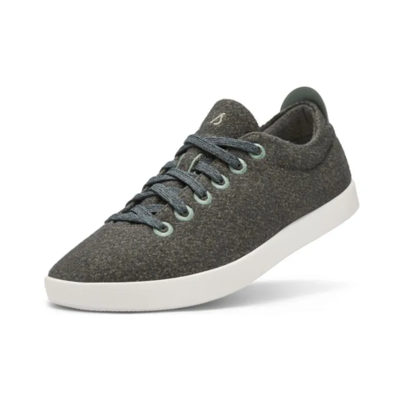 Allbirds Wool Piper Warm Breathable Low-Top Skateboard Shoes Men's Black Forest White Background-1
