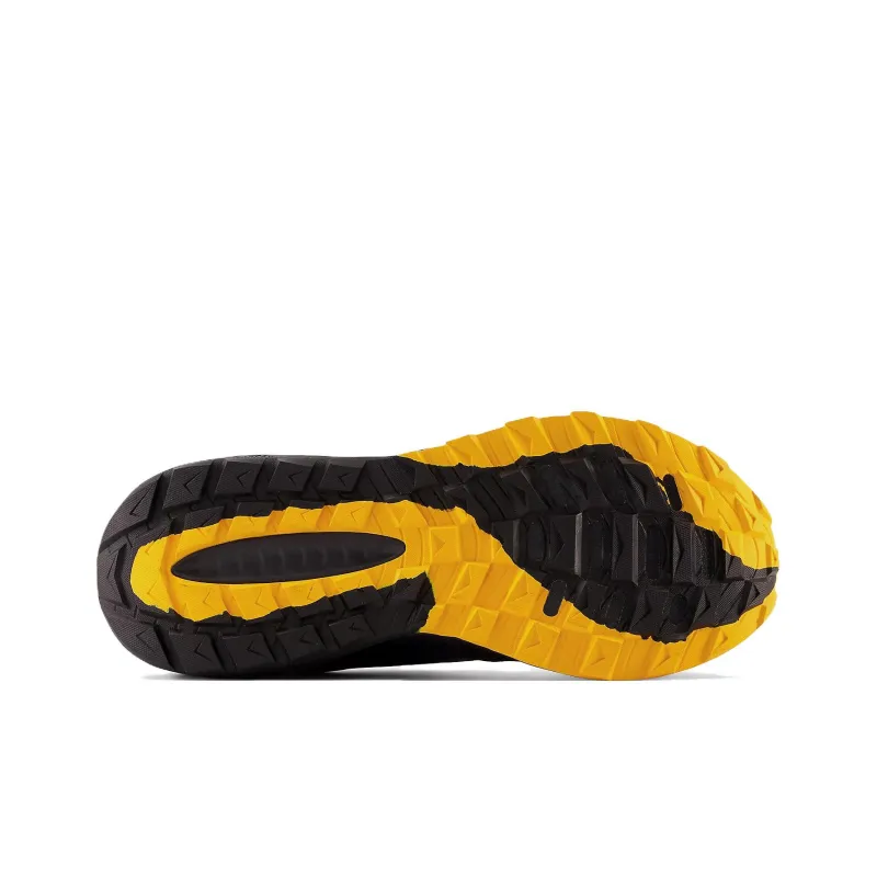 New Balance DynaSoft Nitrel V5 GORE TEX 'Black Vibrant Apricot'-4