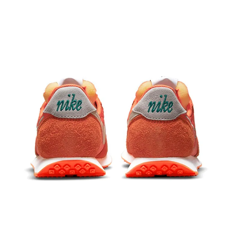 Nike Waffle Trainer 2 First Use Orange-4