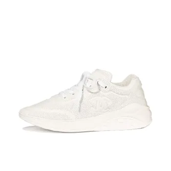 CHANEL Low-Top Casual Shoes Women's White