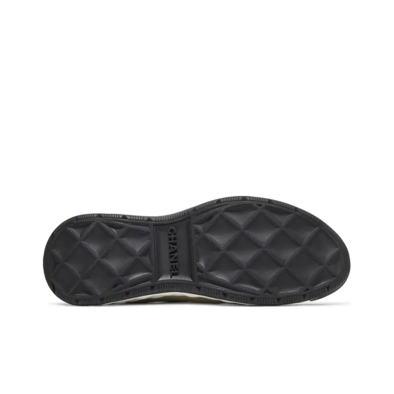 CHANEL Velvet Calfskin & Mixed Fibers Sneaker 'Ivory'-3