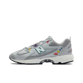 New Balance 828