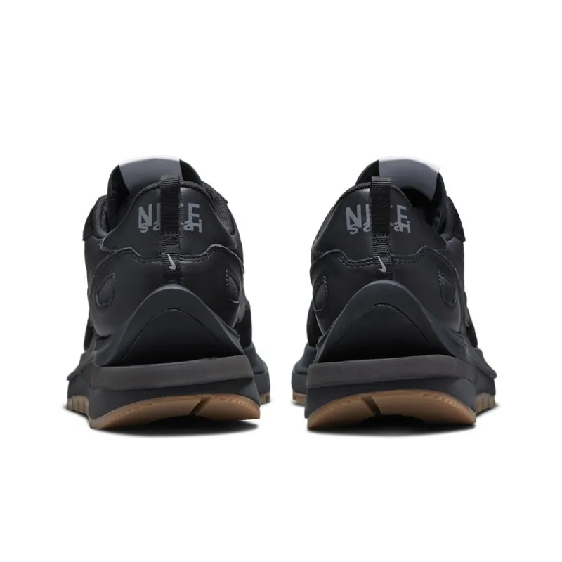 Nike Vaporwaffle Sacai Black Gum-4