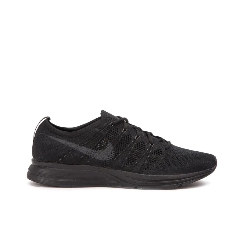Nike Flyknit Trainer Triple Black-1