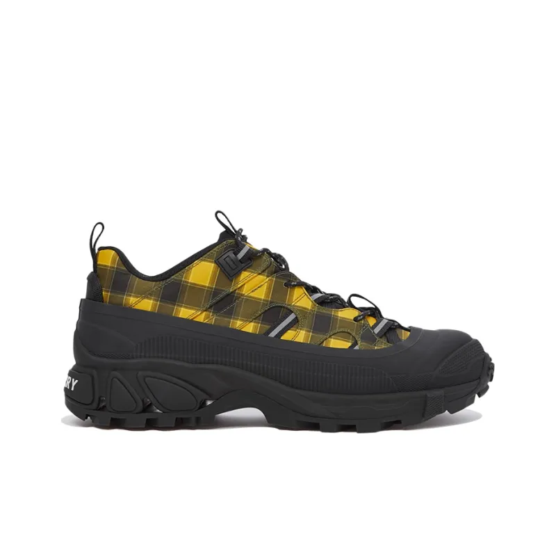 Burberry Arthur Anti-Slip And Wear-Resistant Lightweight Low-Top Sports Casual Shoes Men's Black Yellow-1
