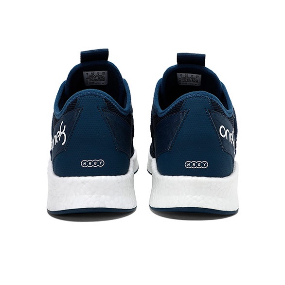 virat kohli white adidas shoes