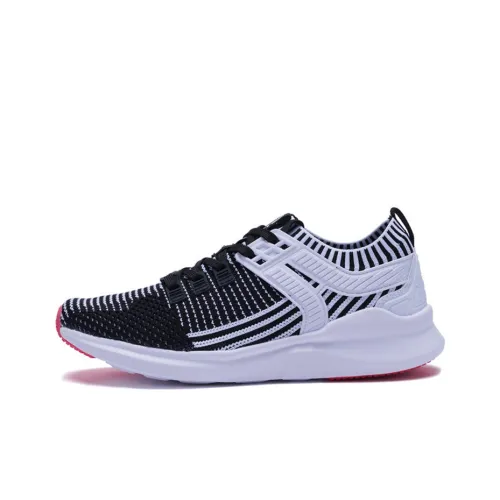 XTEP Low Top Casual Shoes Women's