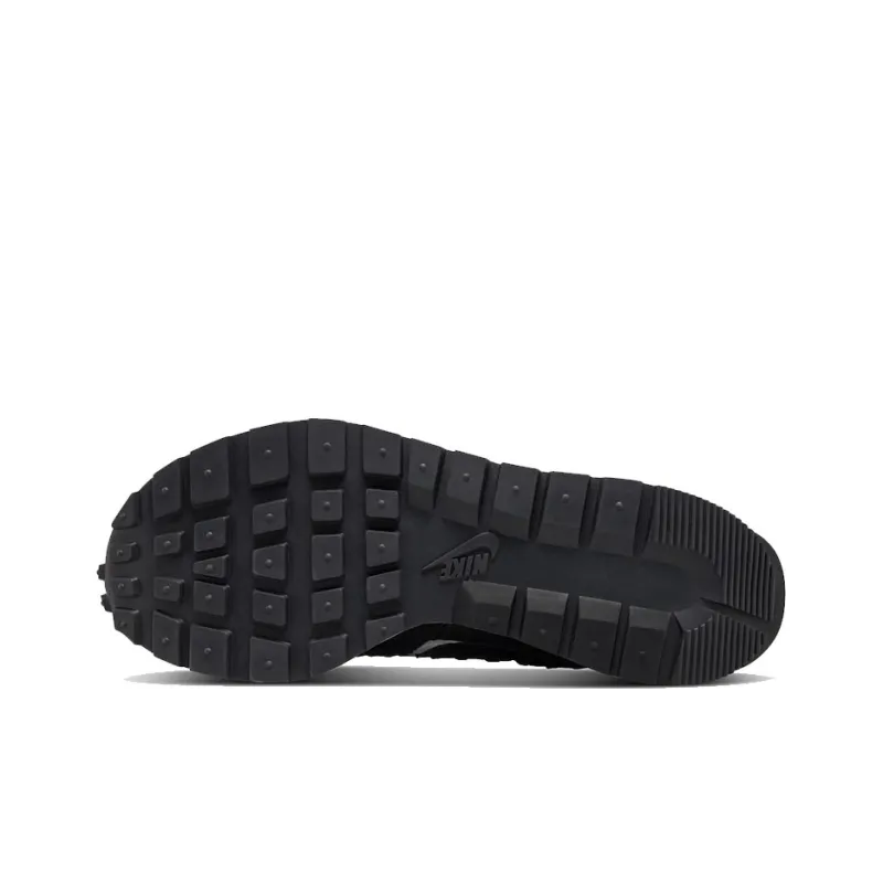 Nike Vaporwaffle Sacai Jean Paul Gaultier Black White-5