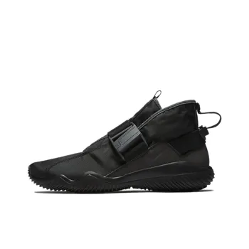 Nike Komyuter Se 'Triple Black'