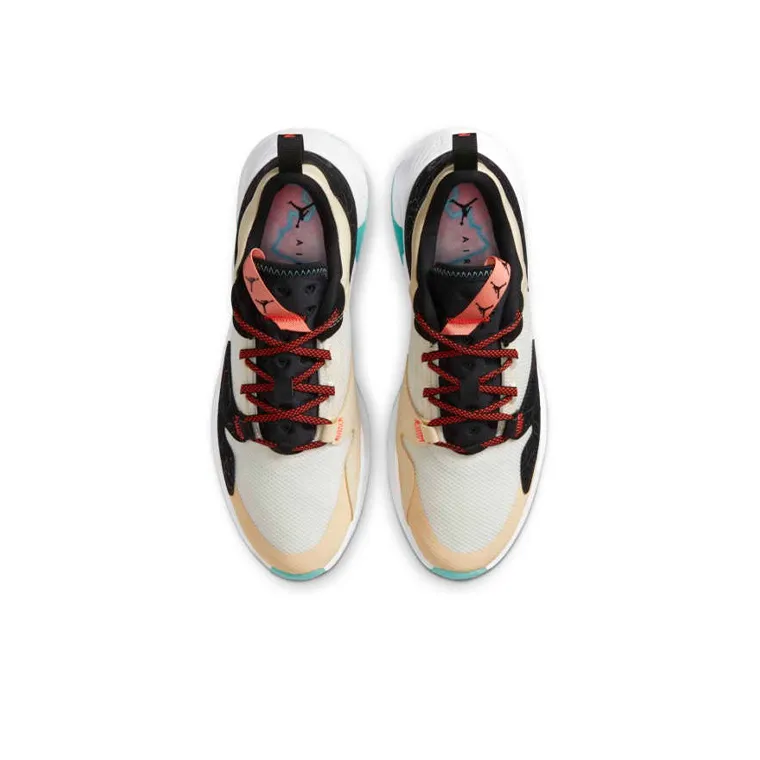 Jordan Air Cadence Pale Ivory-3
