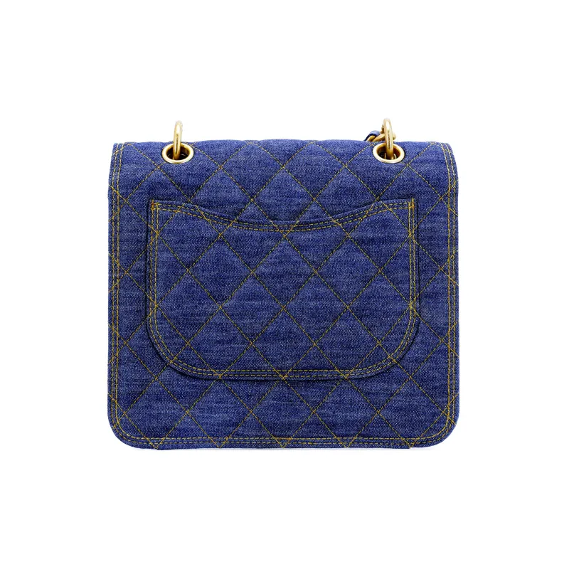 CHANEL Denim Flap Bag, Messenger Bag, Crossbody Bag, Shoulder Bag Medium Size Unisex Washed Denim Blue-2