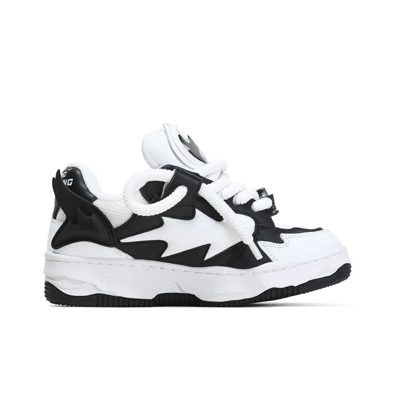 YJ Stylish Skateboarding Shoes Unisex Black White-1
