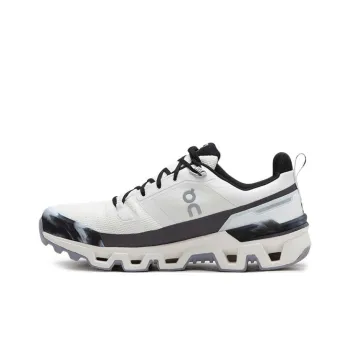On Running Cloudwander Waterproof Ivory Black