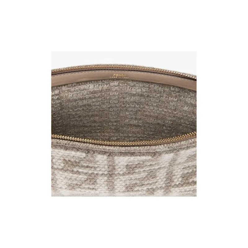 FENDI Leather And Cashmere Blend Clutch Large Size Women's Beige-5