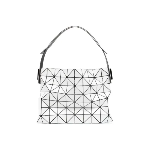 ISSEY MIYAKE Baguette Shoulder Bags